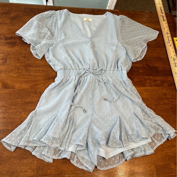 Gorgeous Entro Swiss Dot v-neck romper size large women’s - Picture 1 of 9